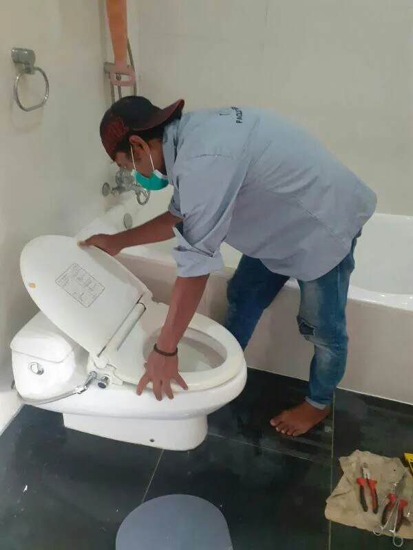Service Kloset Duduk